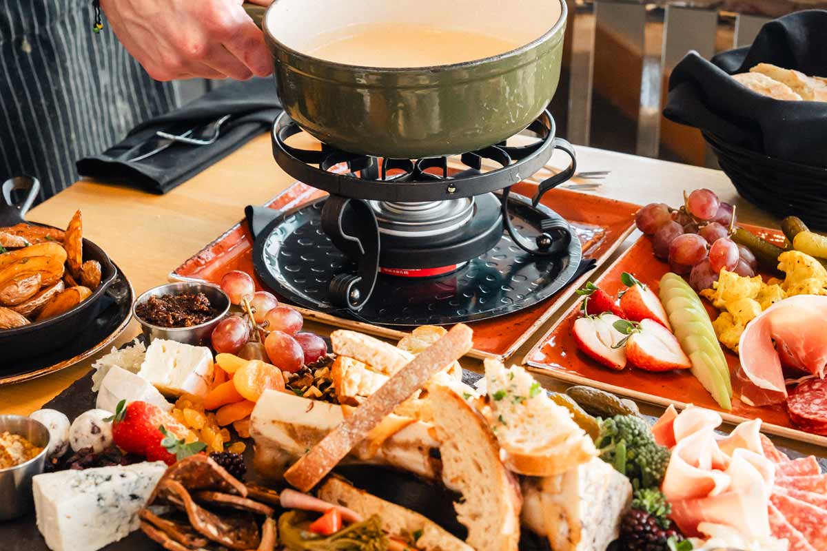 Dining & restaurants at Lake Louise