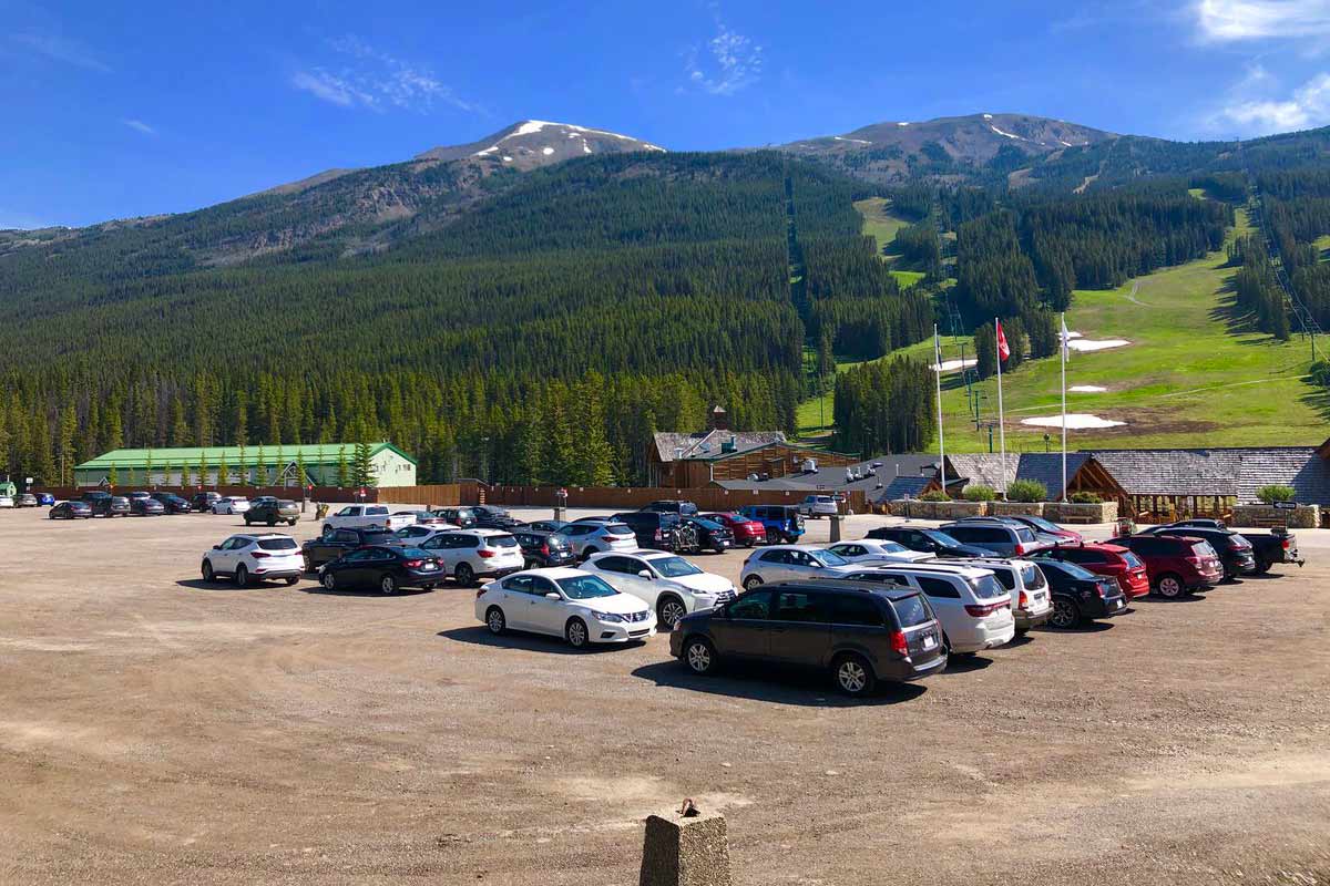 Free parking at Lake Louise Summer Gondola